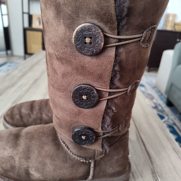UGG SUEDE TALL BOOT IN BROWN SIZE WOMANS 7 - Picture 10 of 15
